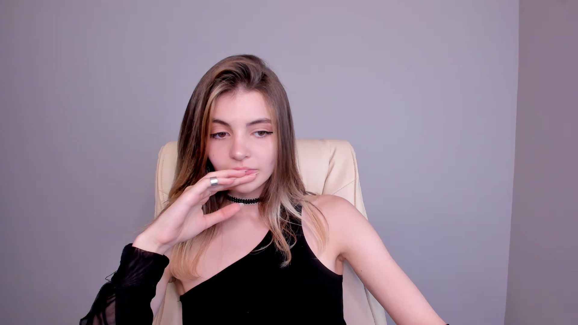 Gallery image thumbnail from HelelGretta's myfreecams stream on, 06/27/2023, 19:19 image 14 of 20