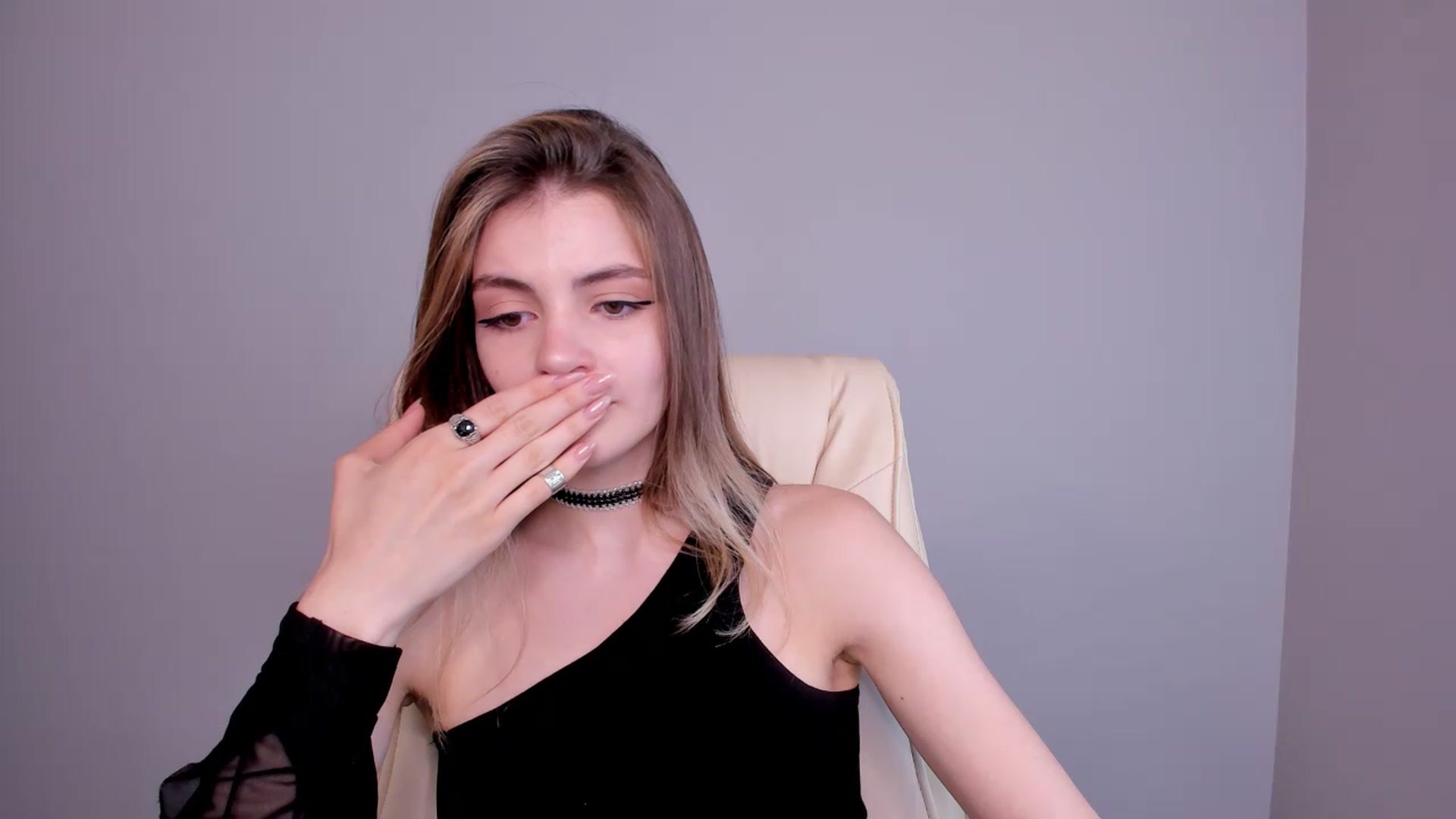 Gallery image thumbnail from HelelGretta's myfreecams stream on, 06/27/2023, 19:19 image 16 of 20