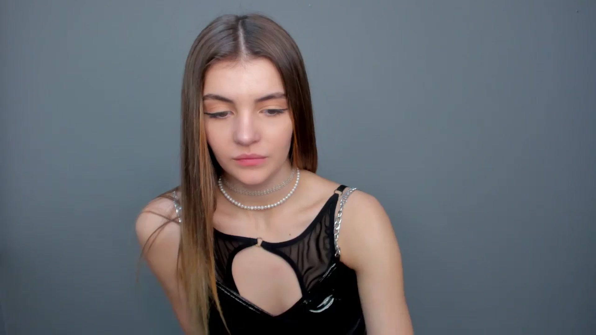 Gallery image thumbnail from HelelGretta's myfreecams stream on, 12/18/2023, 13:05 image 6 of 20