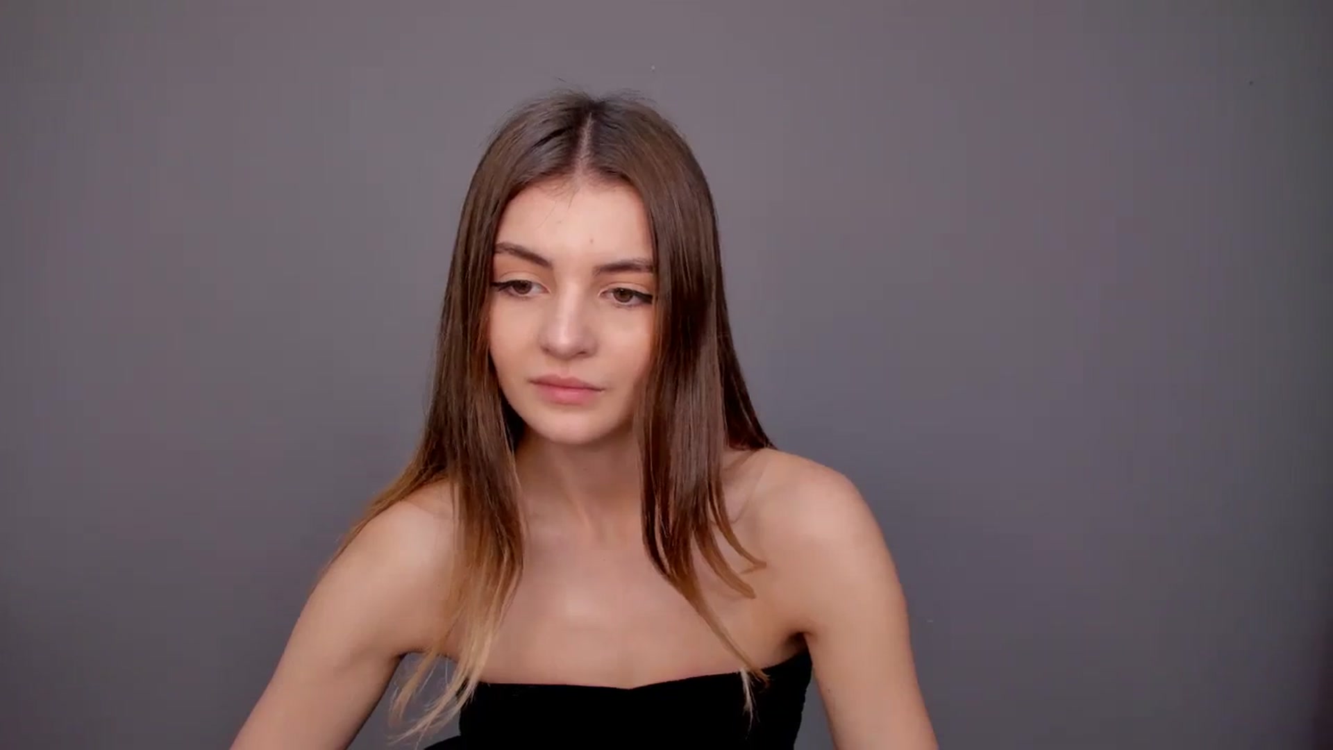 Gallery image thumbnail from HelelGretta's myfreecams stream on, 12/25/2023, 16:23 image 19 of 20