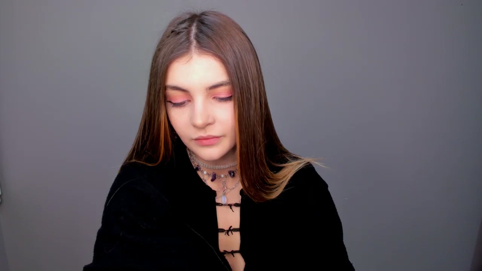 Gallery image thumbnail from HelelGretta's myfreecams stream on, 01/15/2024, 16:05 image 16 of 20