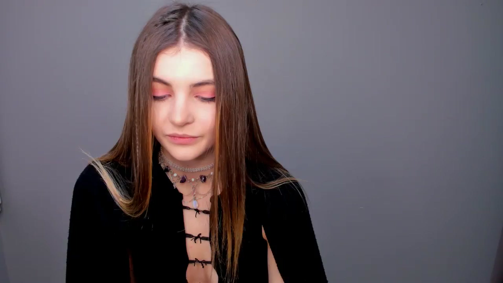 Gallery image thumbnail from HelelGretta's myfreecams stream on, 01/15/2024, 16:05 image 1 of 20