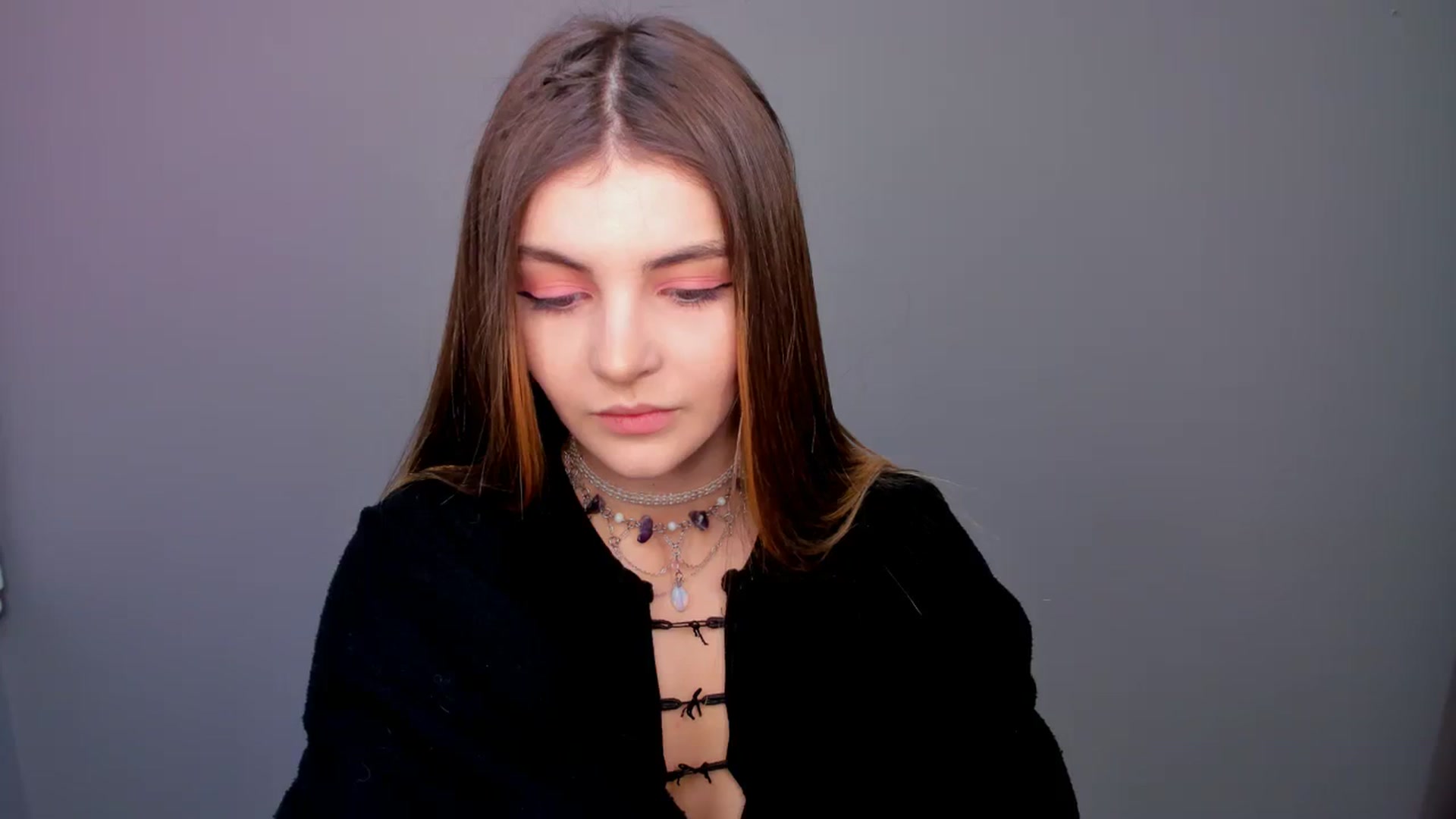 Gallery image thumbnail from HelelGretta's myfreecams stream on, 01/15/2024, 16:05 image 17 of 20