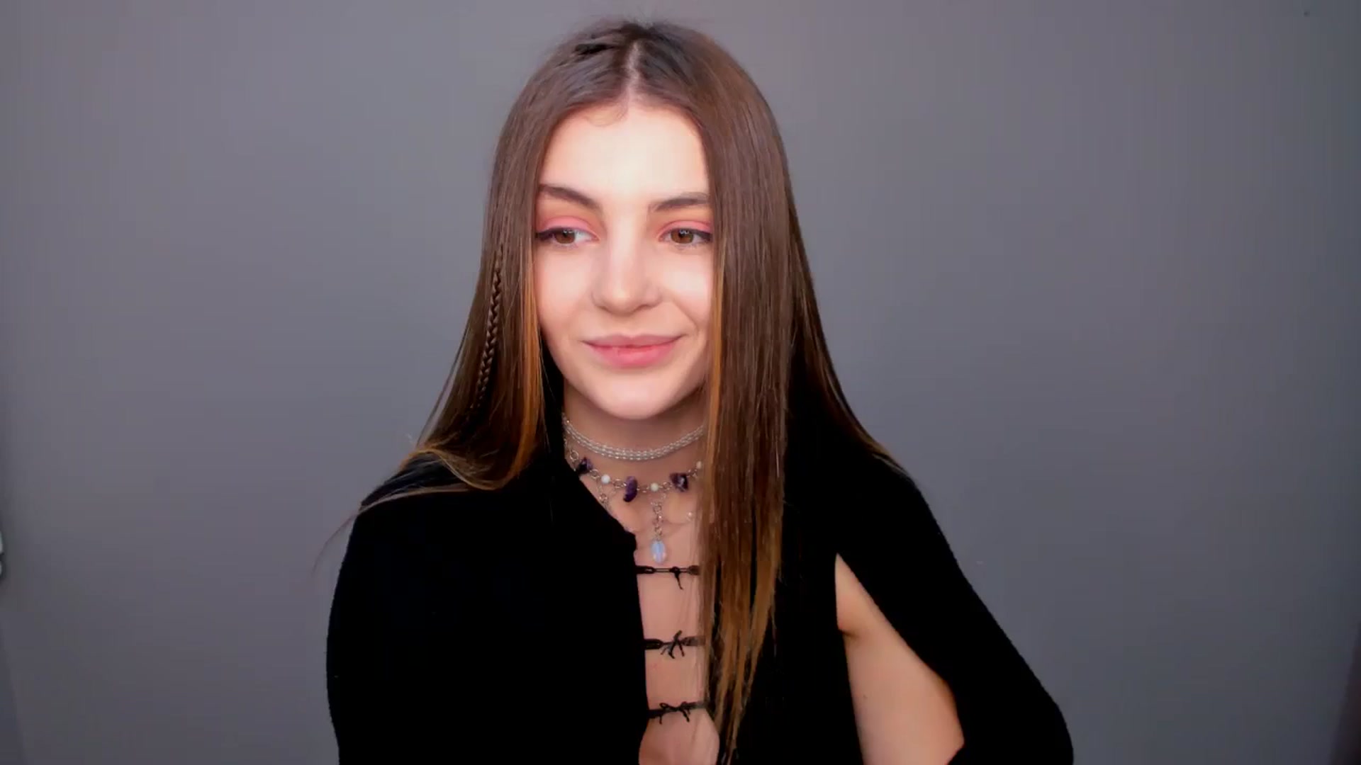 Gallery image thumbnail from HelelGretta's myfreecams stream on, 01/15/2024, 16:05 image 2 of 20