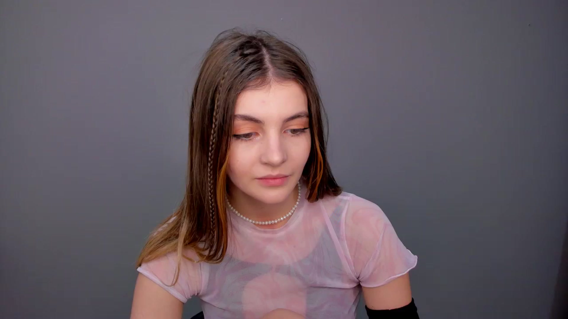 Gallery image thumbnail from HelelGretta's myfreecams stream on, 01/16/2024, 18:58 image 17 of 20