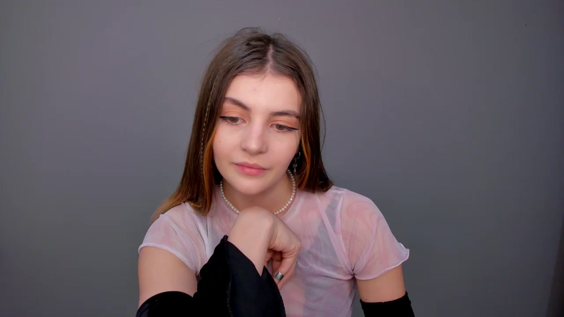 Gallery image thumbnail from HelelGretta's myfreecams stream on, 01/16/2024, 18:58 image 15 of 20