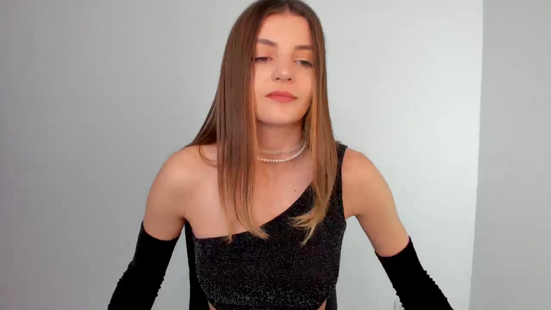 Gallery image thumbnail from HelelGretta's myfreecams stream on, 03/11/2024, 21:17 image 18 of 20