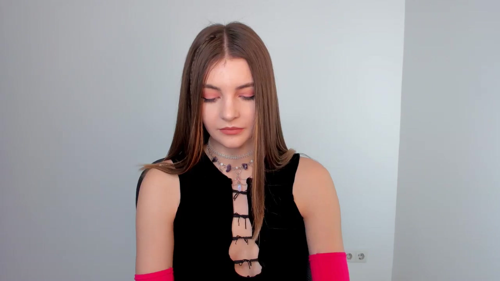 Gallery image thumbnail from HelelGretta's myfreecams stream on, 03/15/2024, 17:18 image 7 of 20