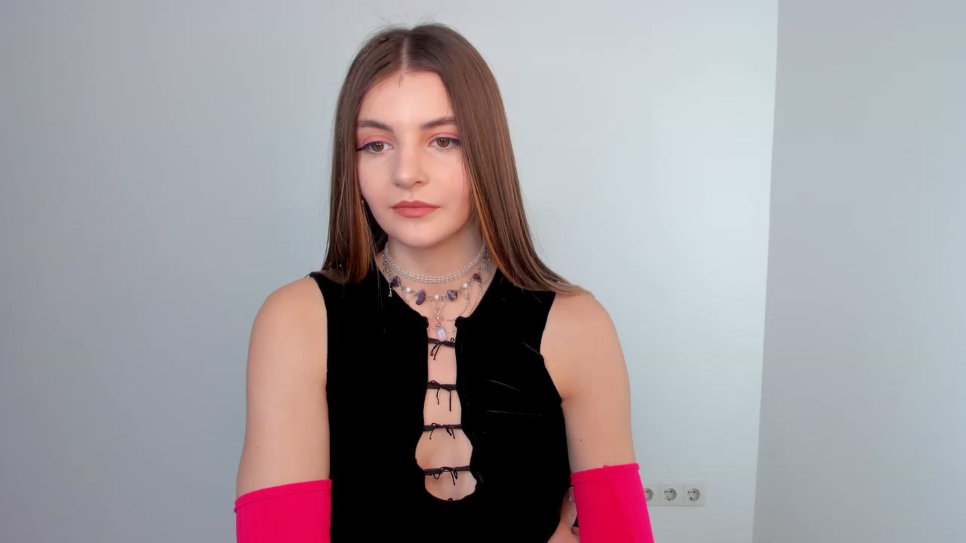 Gallery image thumbnail from HelelGretta's myfreecams stream on, 03/15/2024, 17:18 image 10 of 20