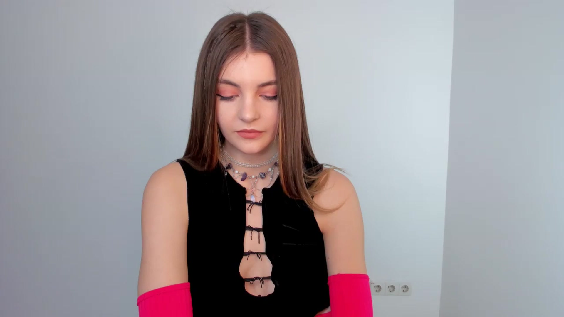 Gallery image thumbnail from HelelGretta's myfreecams stream on, 03/15/2024, 17:18 image 12 of 20