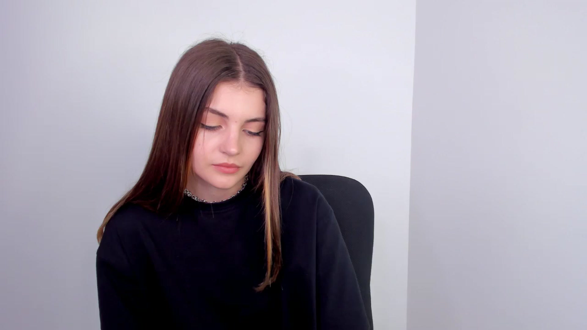 Gallery image thumbnail from HelelGretta's myfreecams stream on, 05/22/2024, 18:17 image 5 of 20