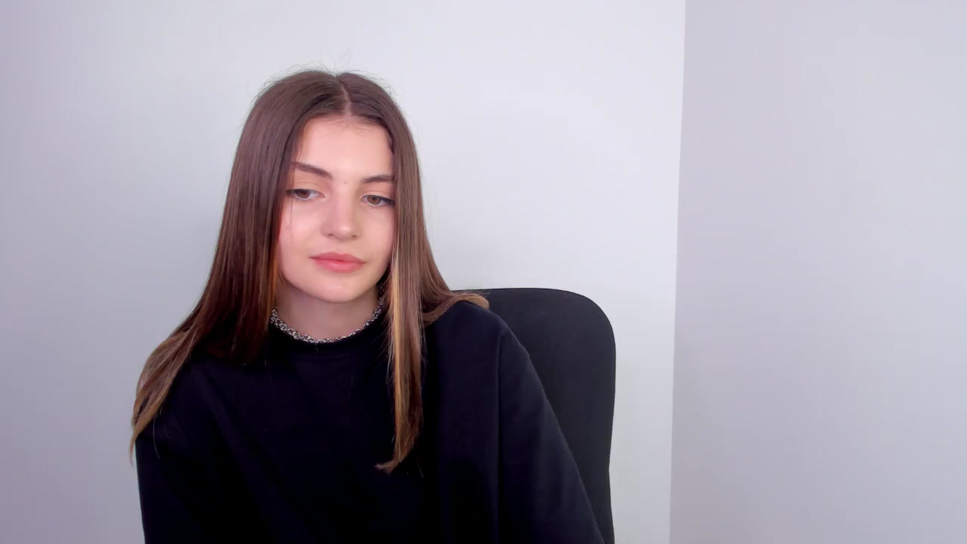 Gallery image thumbnail from HelelGretta's myfreecams stream on, 05/22/2024, 18:17 image 8 of 20