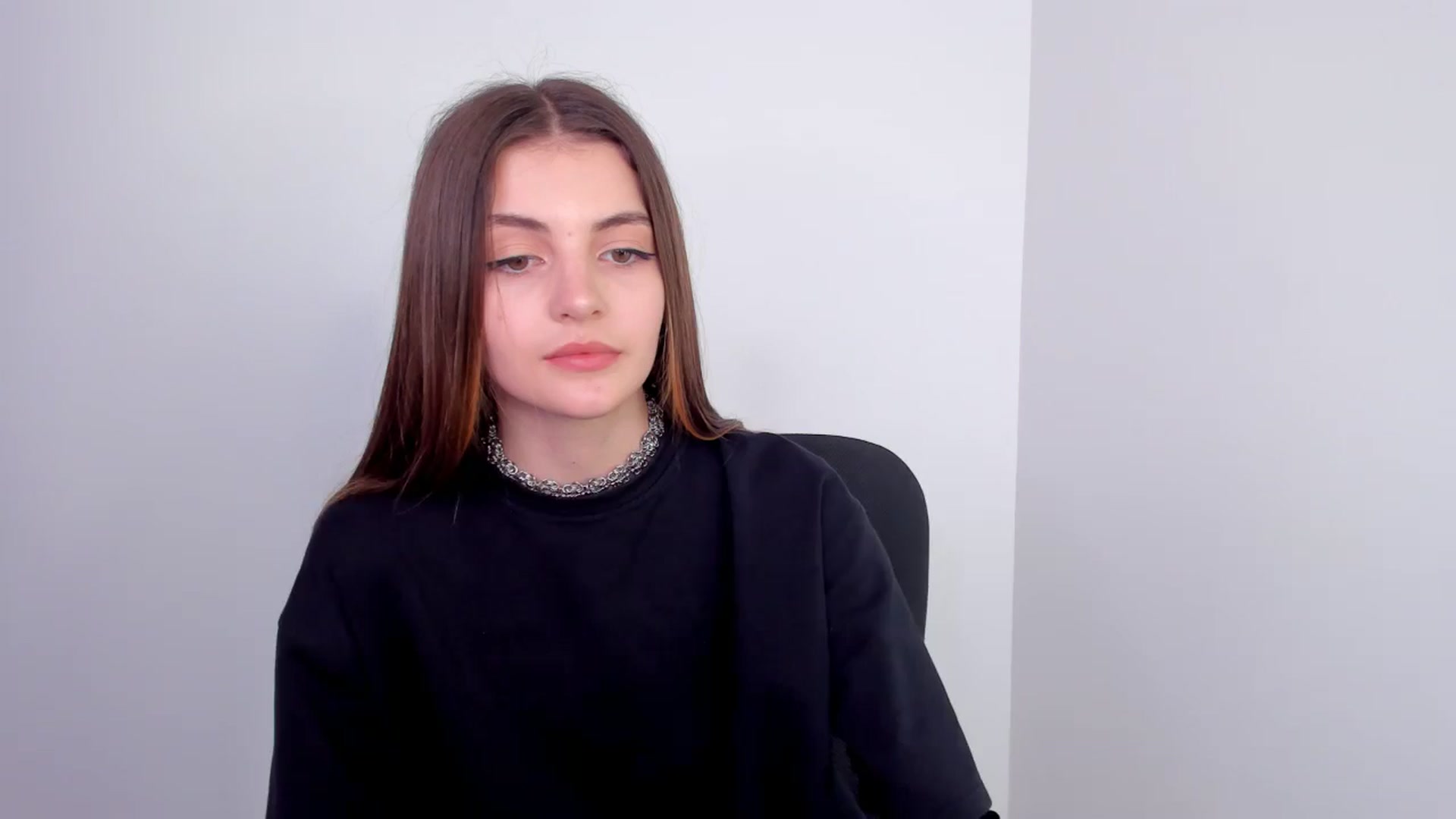Gallery image thumbnail from HelelGretta's myfreecams stream on, 05/22/2024, 18:17 image 3 of 20