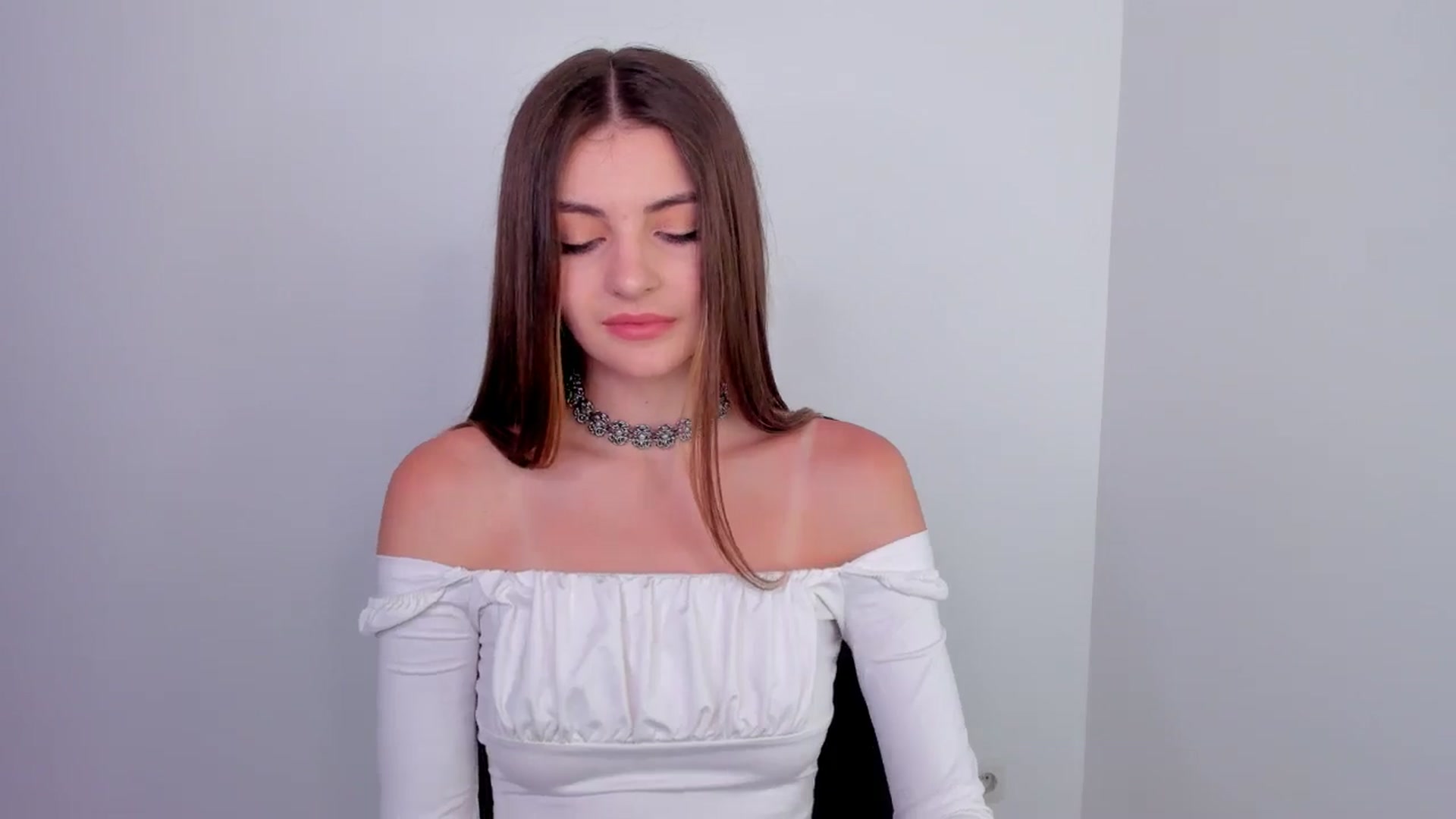 Gallery image thumbnail from HelelGretta's myfreecams stream on, 05/25/2024, 09:06 image 12 of 20
