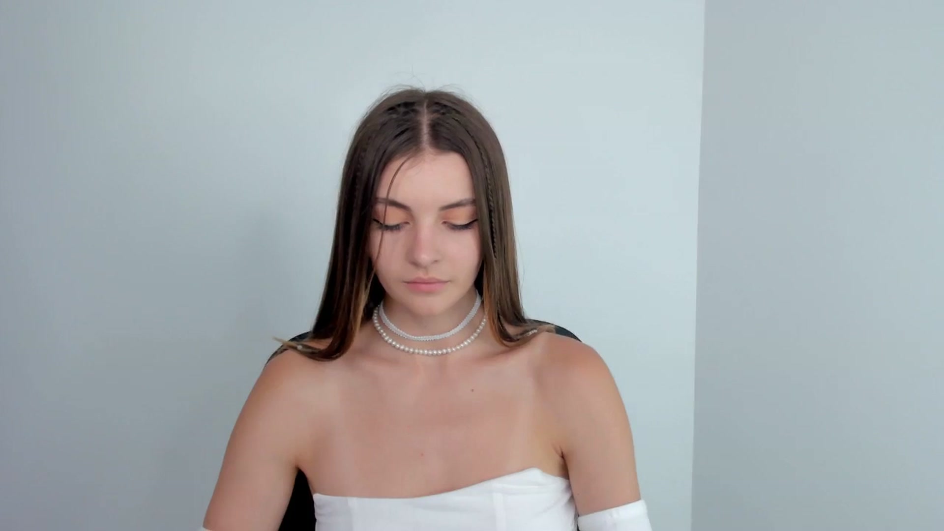 Gallery image thumbnail from HelelGretta's myfreecams stream on, 07/03/2024, 15:43 image 8 of 20