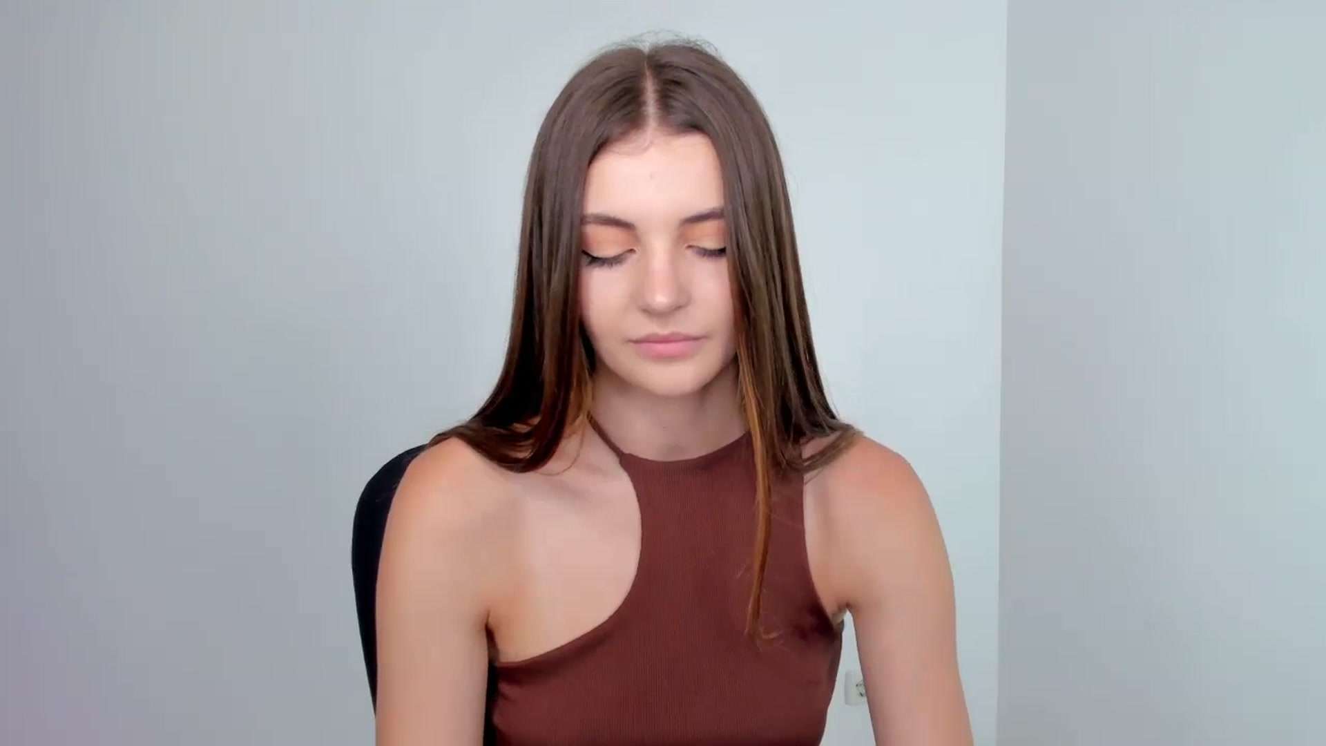 Gallery image thumbnail from HelelGretta's myfreecams stream on, 07/17/2024, 08:25 image 12 of 20