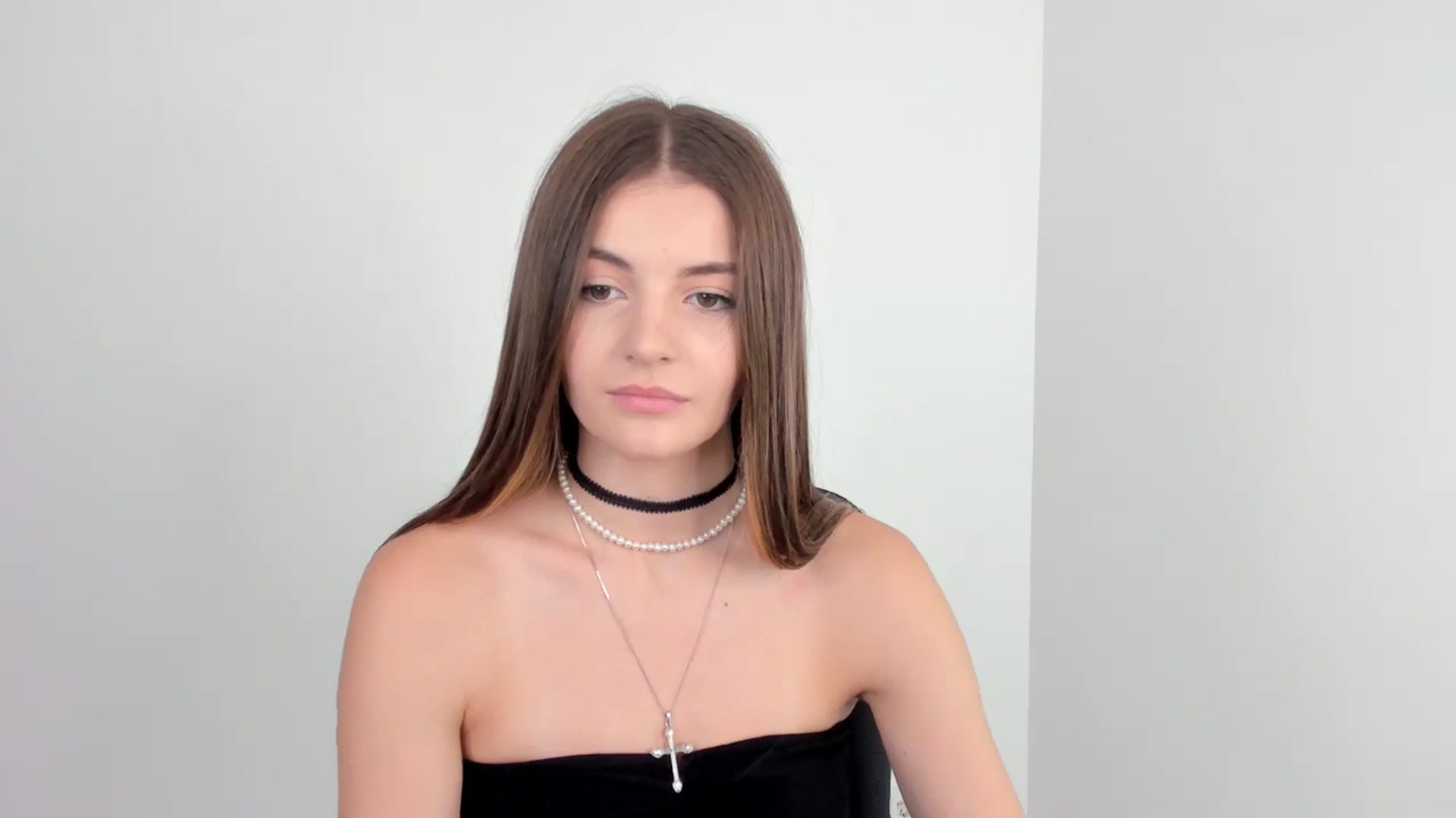 Gallery image thumbnail from HelelGretta's myfreecams stream on, 09/24/2024, 13:01 image 10 of 20