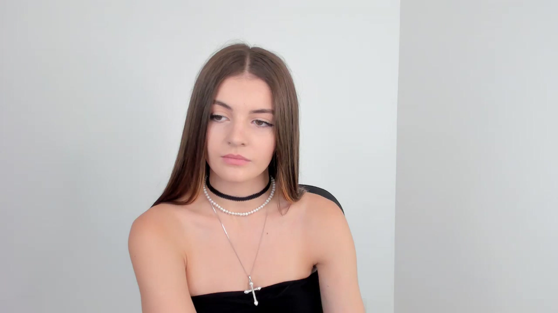Gallery image thumbnail from HelelGretta's myfreecams stream on, 09/24/2024, 13:01 image 19 of 20