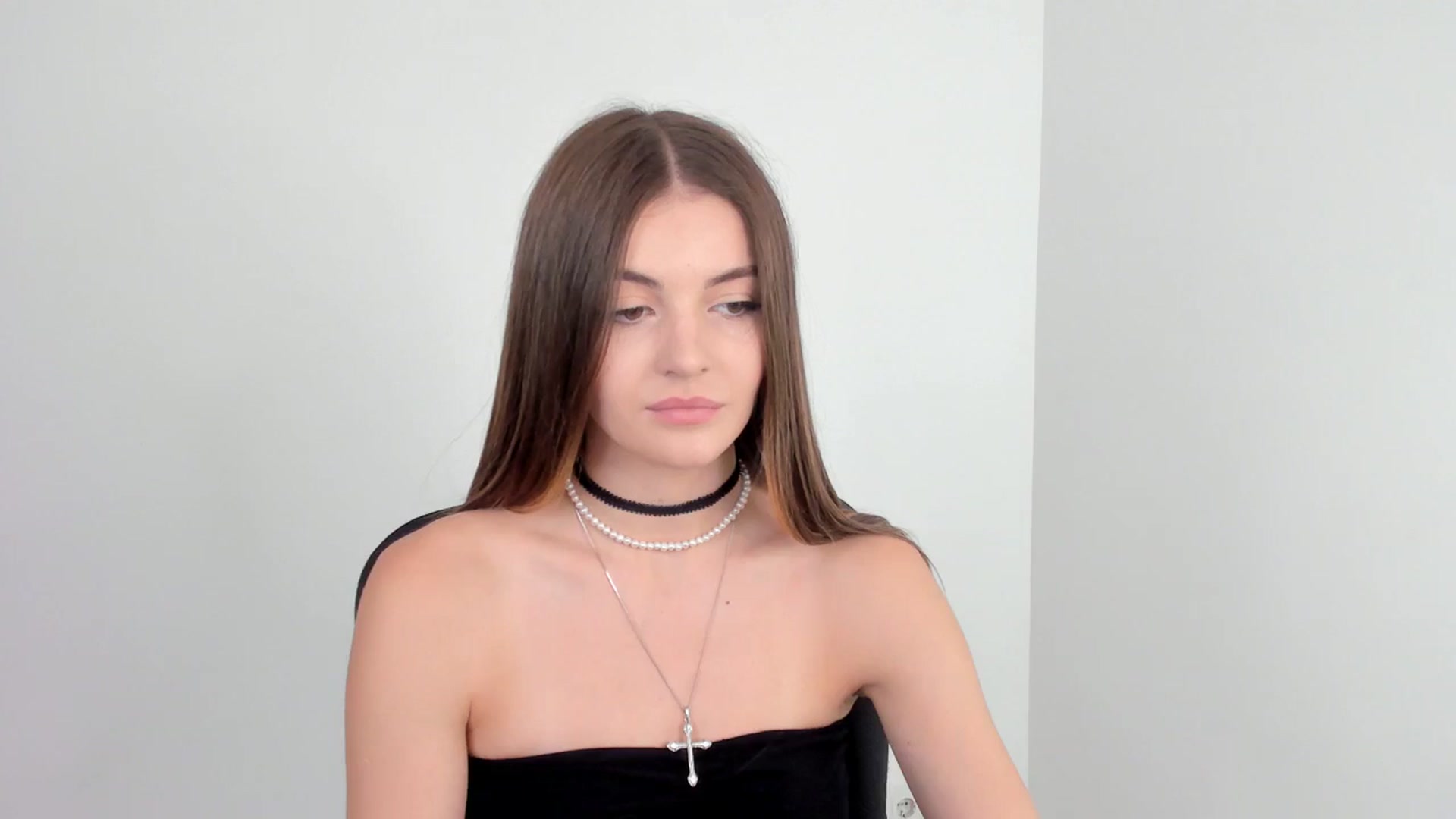 Gallery image thumbnail from HelelGretta's myfreecams stream on, 09/24/2024, 13:01 image 12 of 20