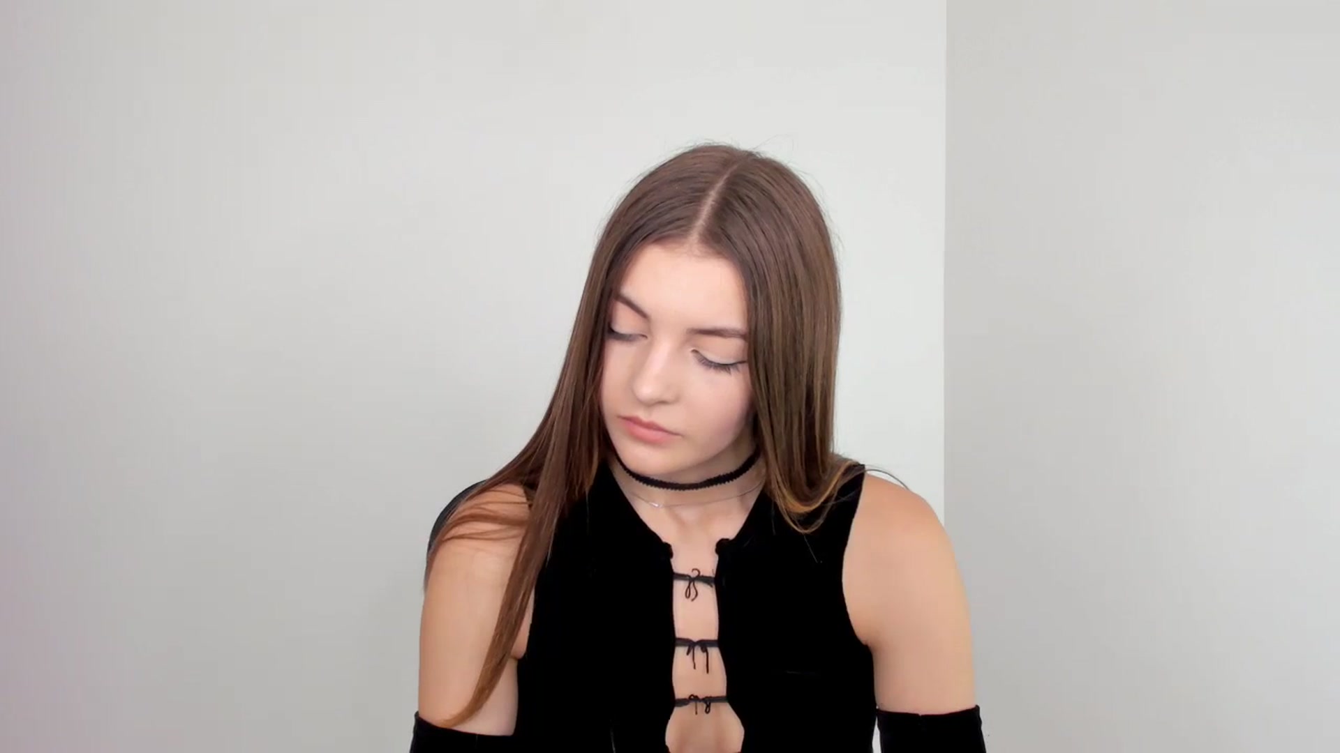 Gallery image thumbnail from HelelGretta's myfreecams stream on, 09/30/2024, 11:59 image 10 of 20