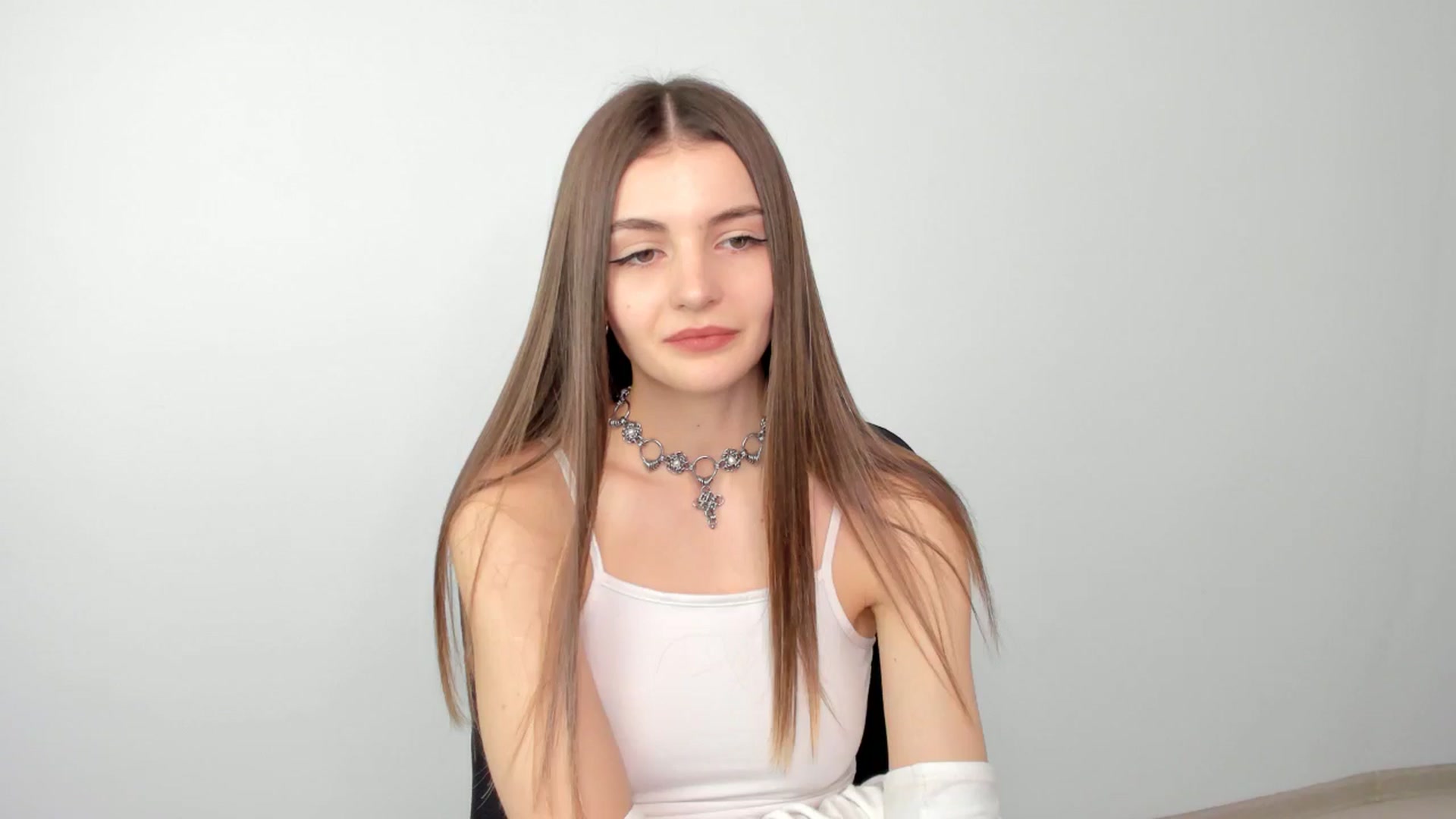 Gallery image thumbnail from HelelGretta's myfreecams stream on, 01/25/2025, 14:53 image 13 of 20