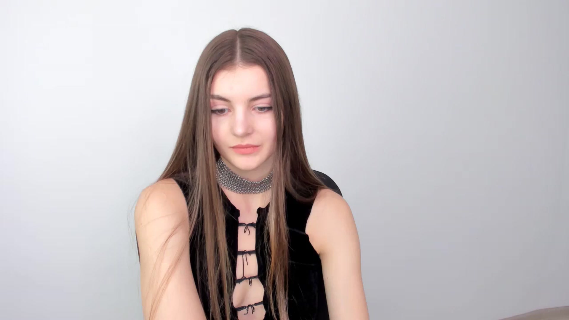 Gallery image thumbnail from HelelGretta's myfreecams stream on, 03/17/2025, 13:39 image 13 of 20
