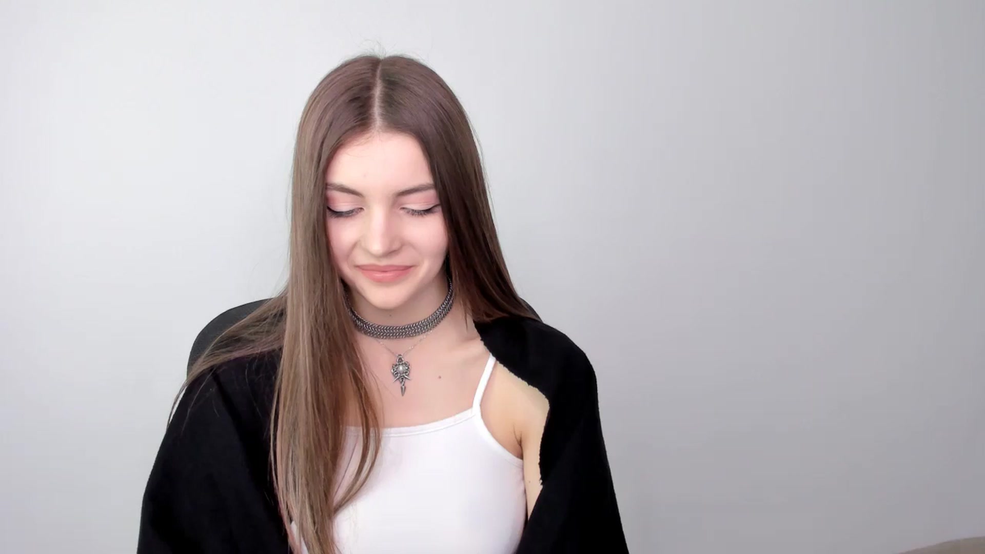 Gallery image thumbnail from HelelGretta's myfreecams stream on, 03/19/2025, 13:03 image 19 of 20