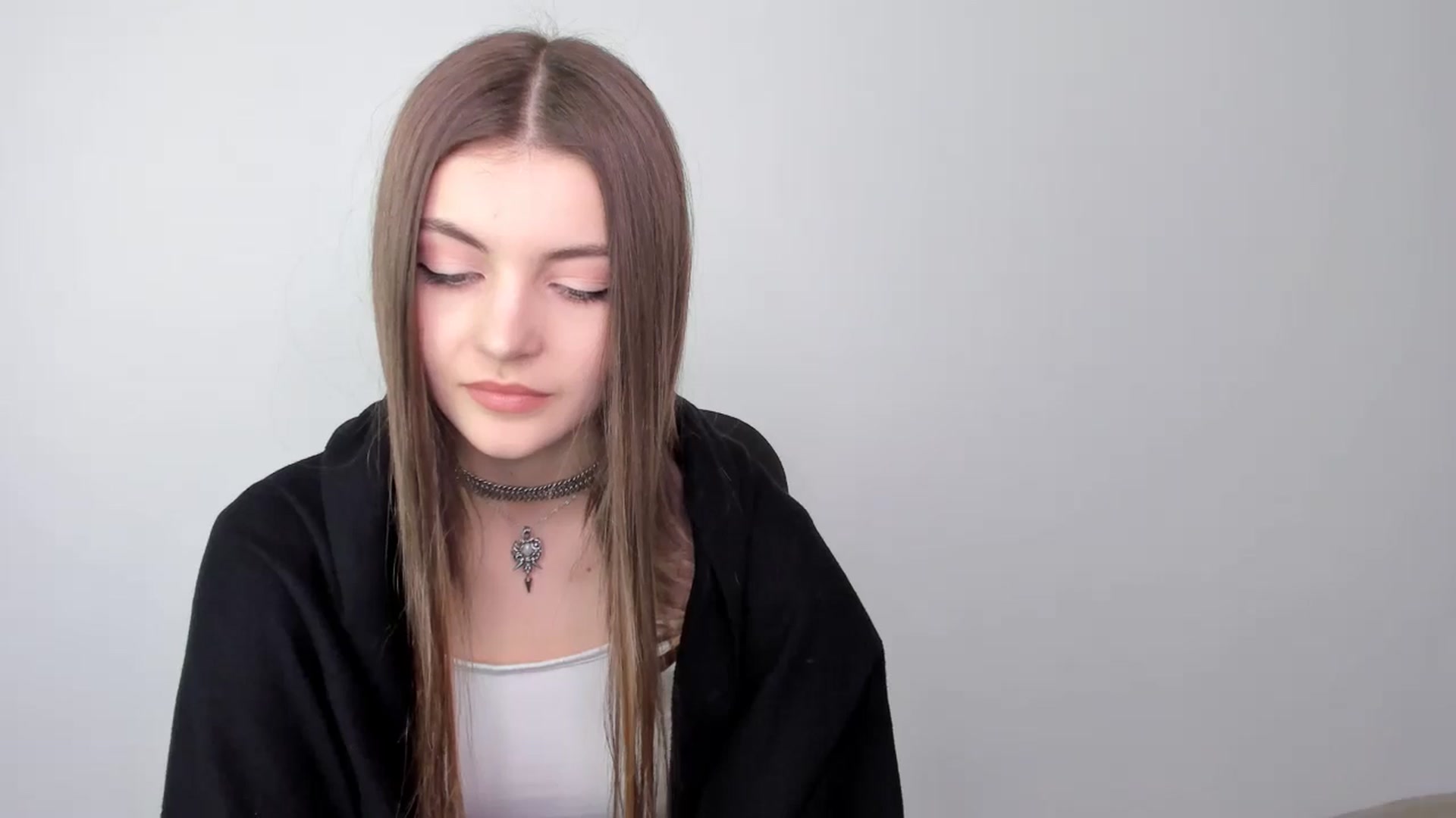Gallery image thumbnail from HelelGretta's myfreecams stream on, 03/19/2025, 13:03 image 15 of 20