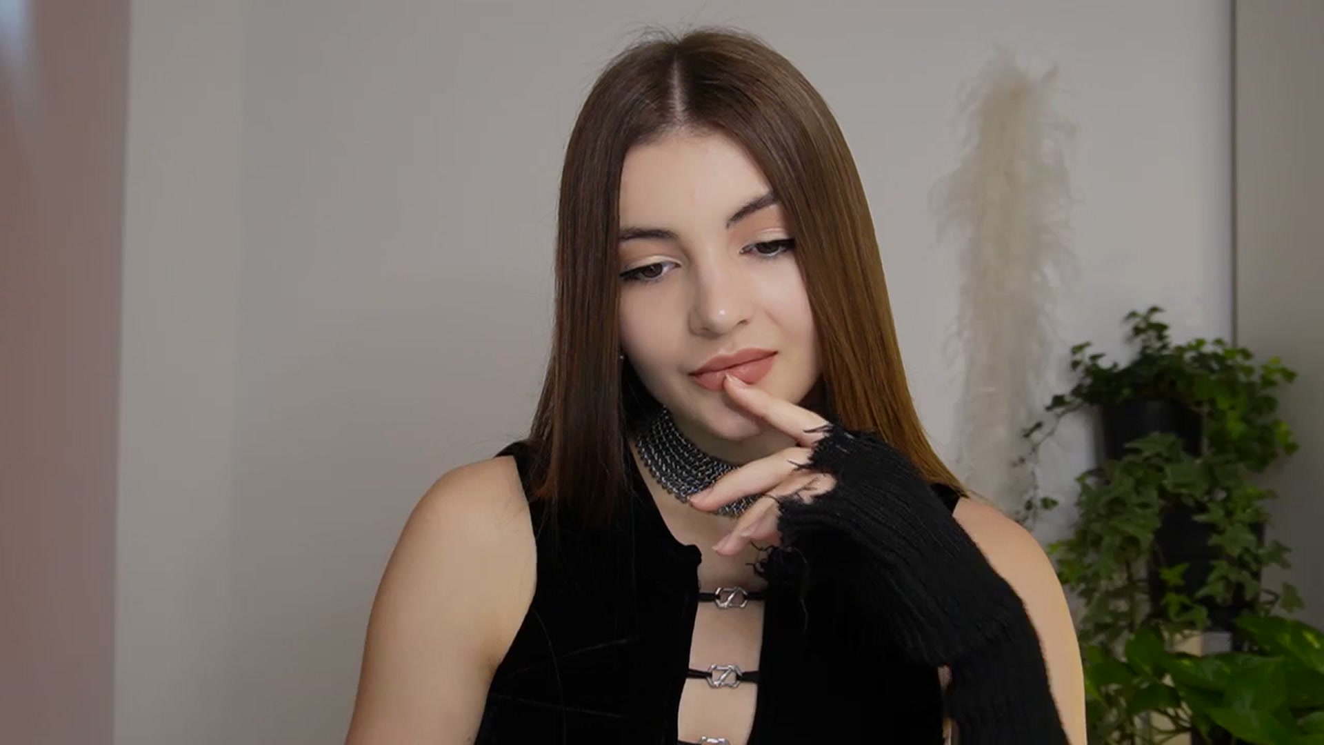 Gallery image thumbnail from HelelGretta's myfreecams stream on, 10/23/2025, 12:37 image 19 of 20