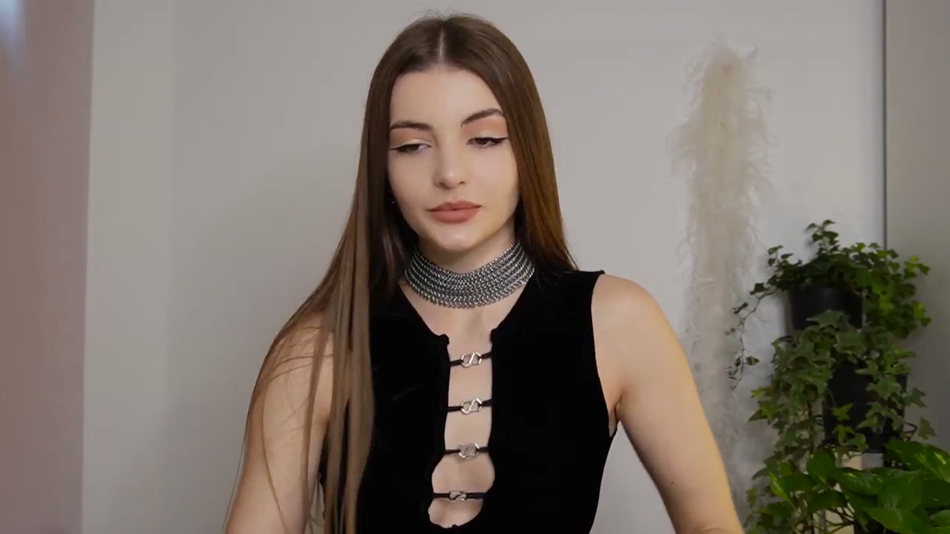Gallery image thumbnail from HelelGretta's myfreecams stream on, 10/23/2025, 12:37 image 15 of 20