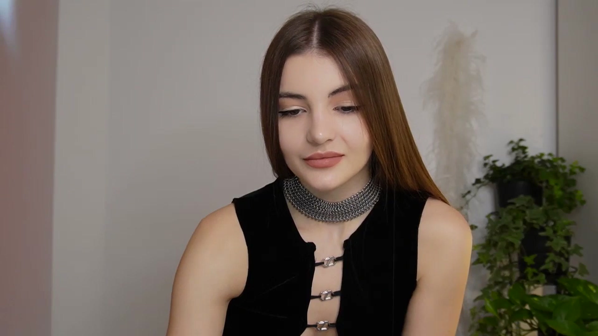 Gallery image thumbnail from HelelGretta's myfreecams stream on, 10/23/2025, 12:37 image 9 of 20