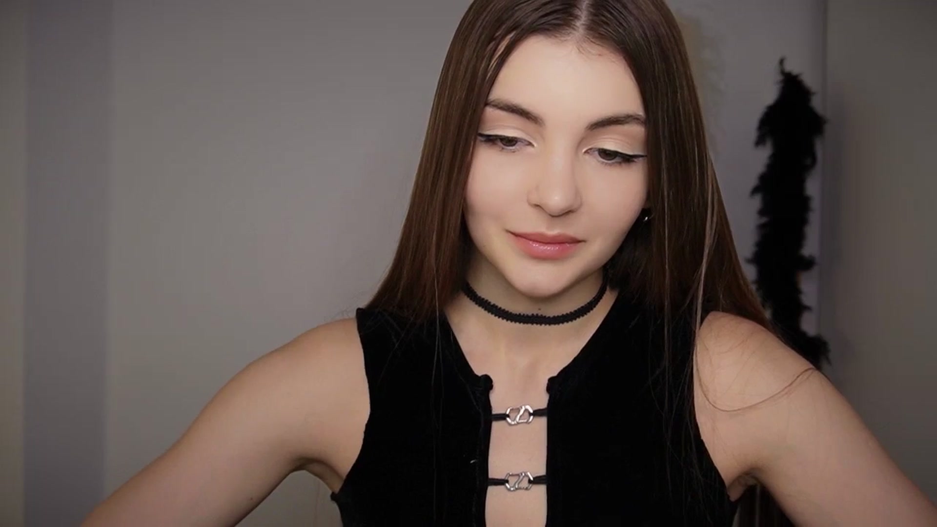 Gallery image thumbnail from HelelGretta's myfreecams stream on, 01/16/2026, 23:16 image 8 of 20