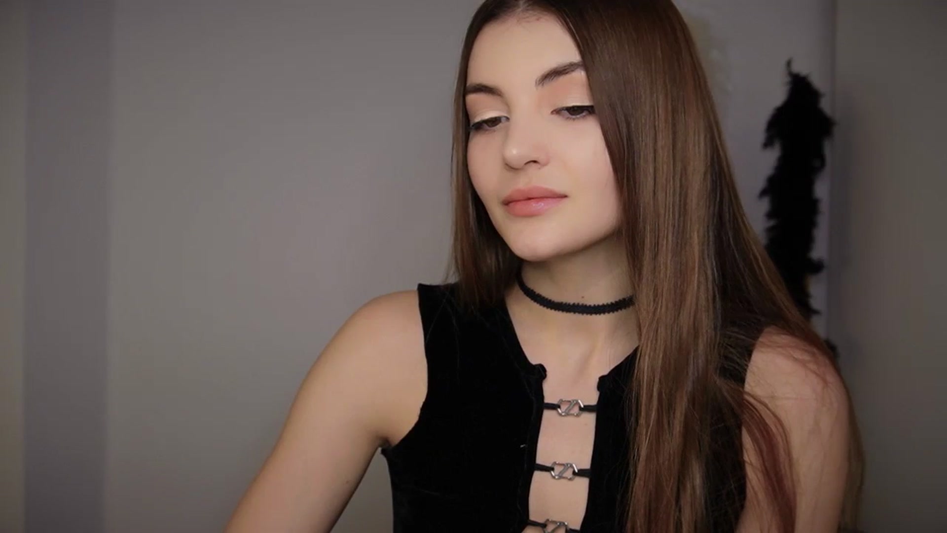 Gallery image thumbnail from HelelGretta's myfreecams stream on, 01/16/2026, 23:16 image 11 of 20
