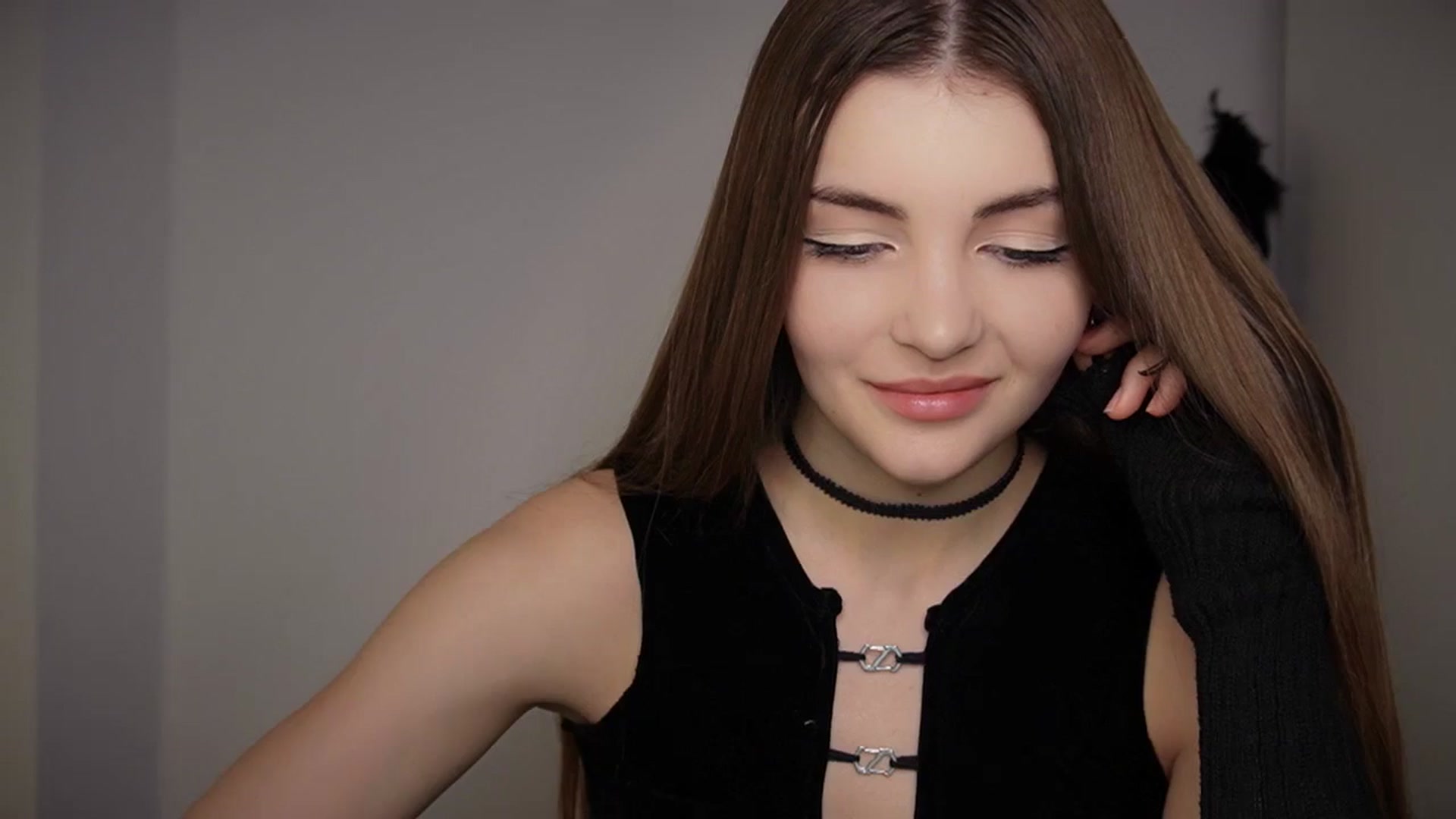 Gallery image thumbnail from HelelGretta's myfreecams stream on, 01/16/2026, 23:16 image 17 of 20