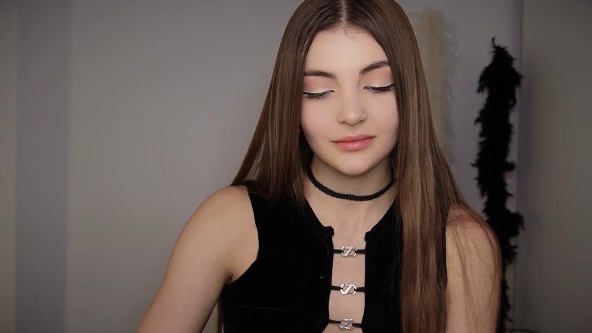 Gallery image thumbnail from HelelGretta's myfreecams stream on, 01/16/2026, 23:45 image 10 of 20