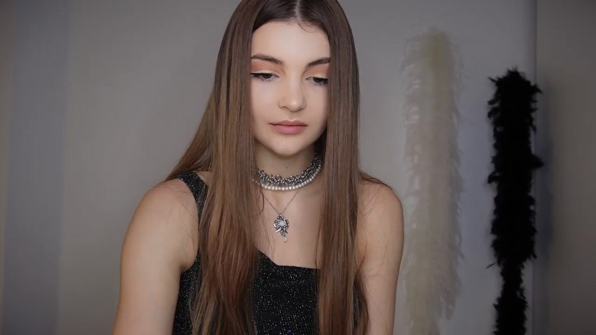 Gallery image thumbnail from HelelGretta's myfreecams stream on, 02/06/2026, 10:23 image 8 of 20