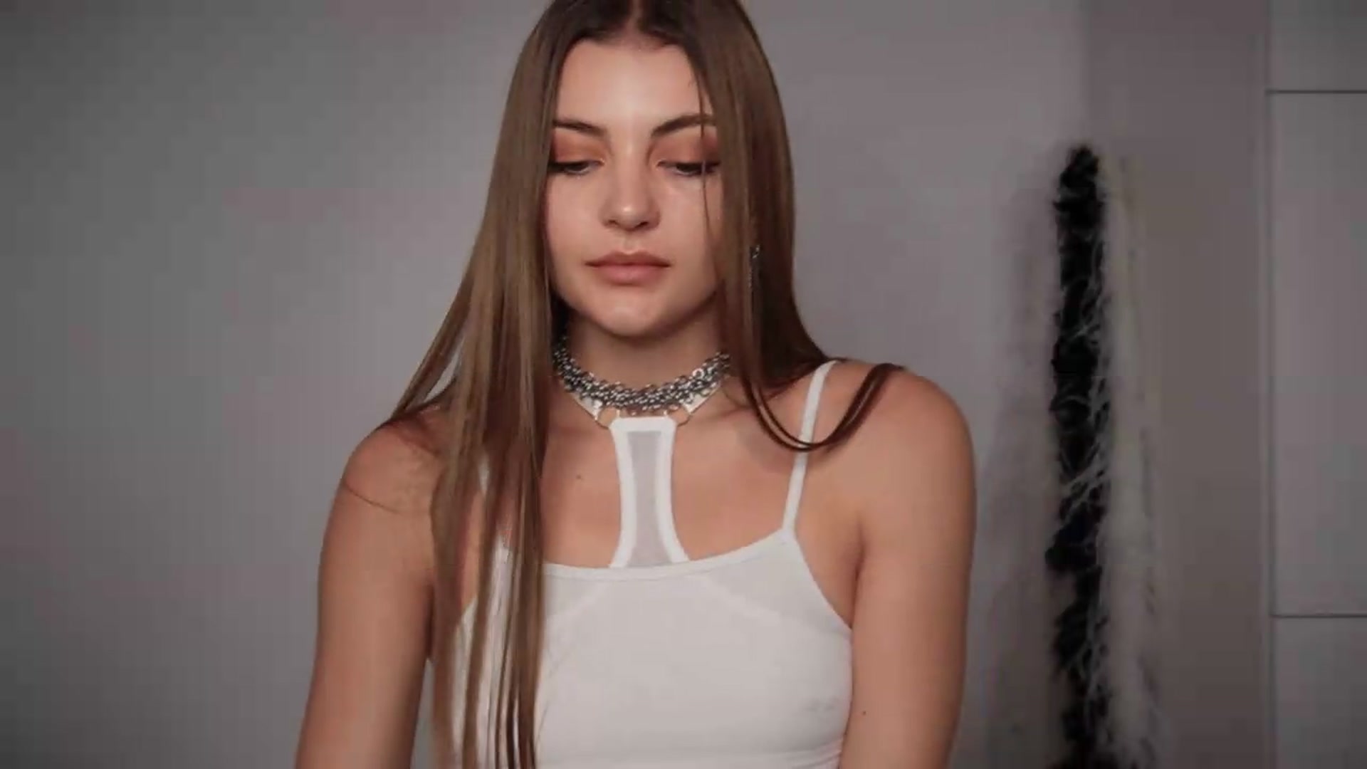 Gallery image thumbnail from HelelGretta's myfreecams stream on, 05/21/2026, 14:02 image 7 of 20