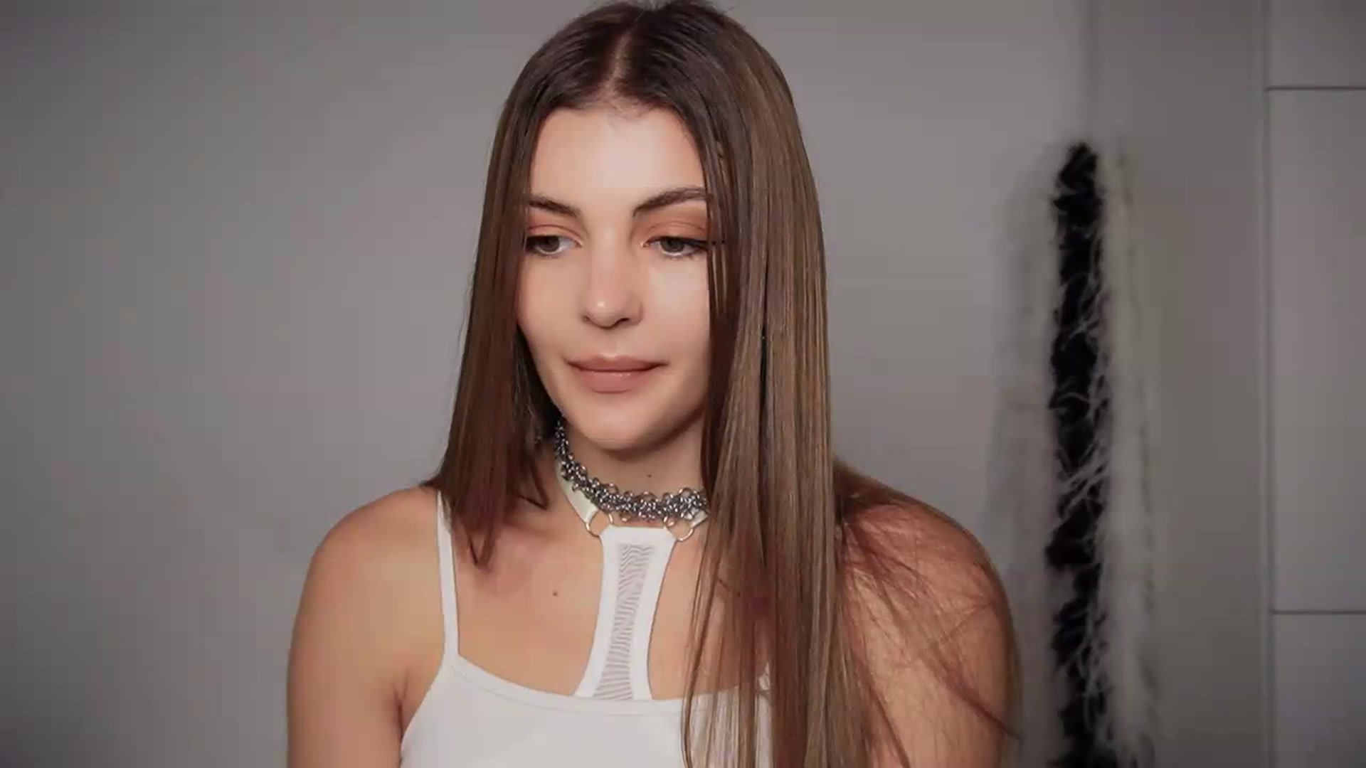 Gallery image thumbnail from HelelGretta's myfreecams stream on, 05/21/2026, 14:02 image 19 of 20