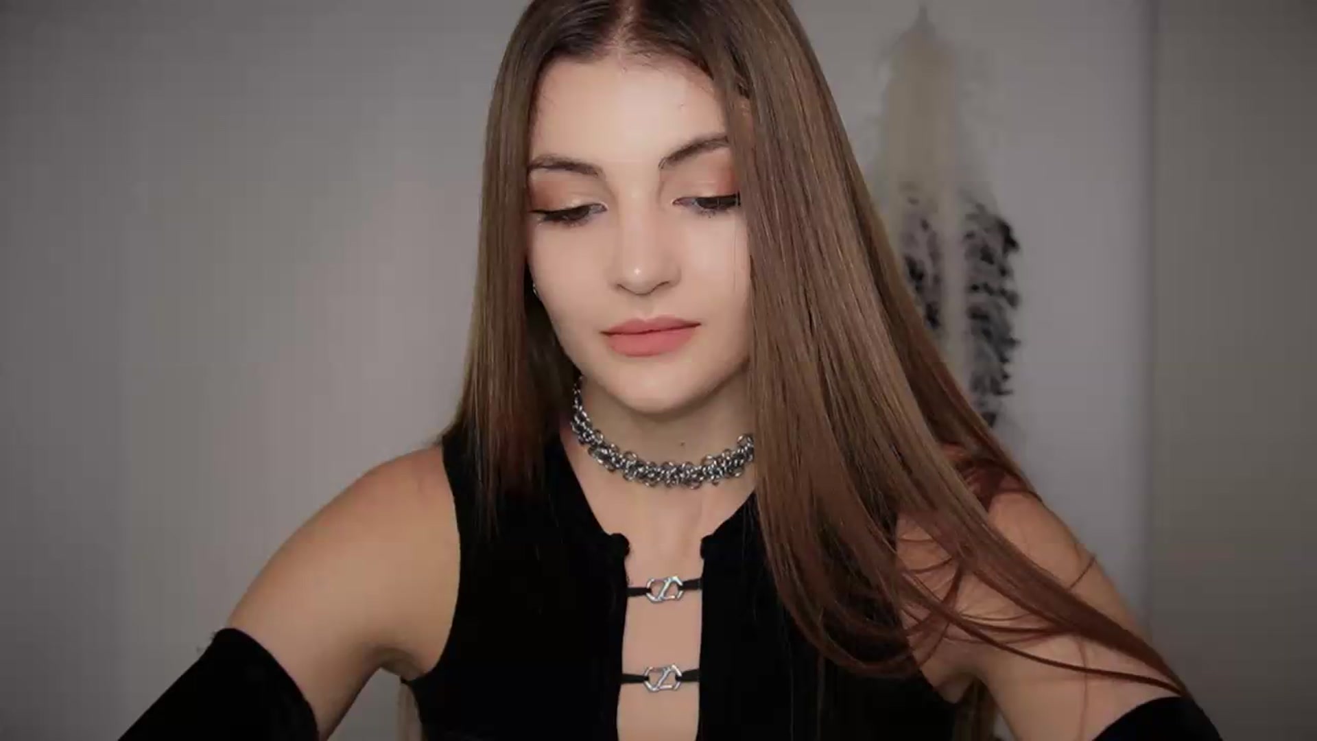 Gallery image thumbnail from HelelGretta's myfreecams stream on, 06/04/2026, 22:05 image 7 of 20