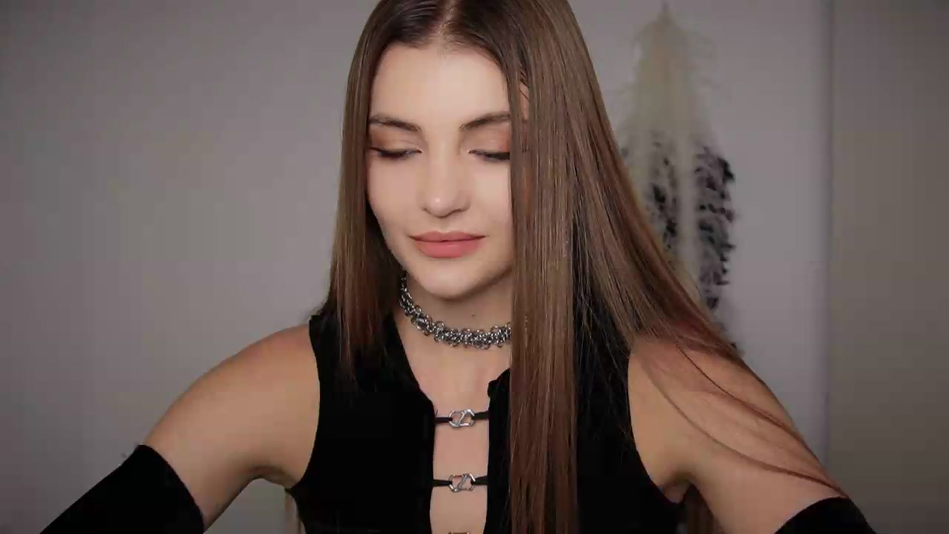 Gallery image thumbnail from HelelGretta's myfreecams stream on, 06/04/2026, 22:05 image 18 of 20