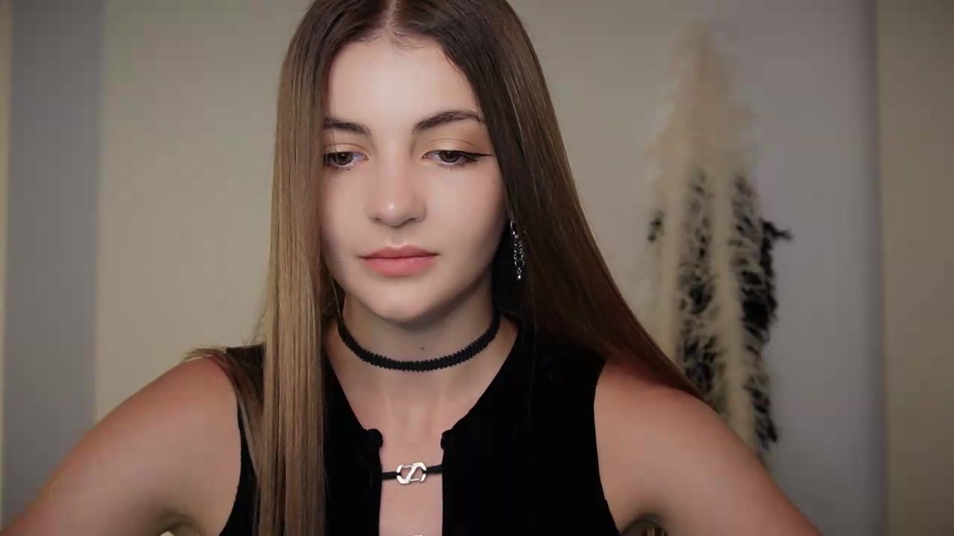 Gallery image thumbnail from HelelGretta's myfreecams stream on, 06/30/2026, 23:28 image 3 of 20