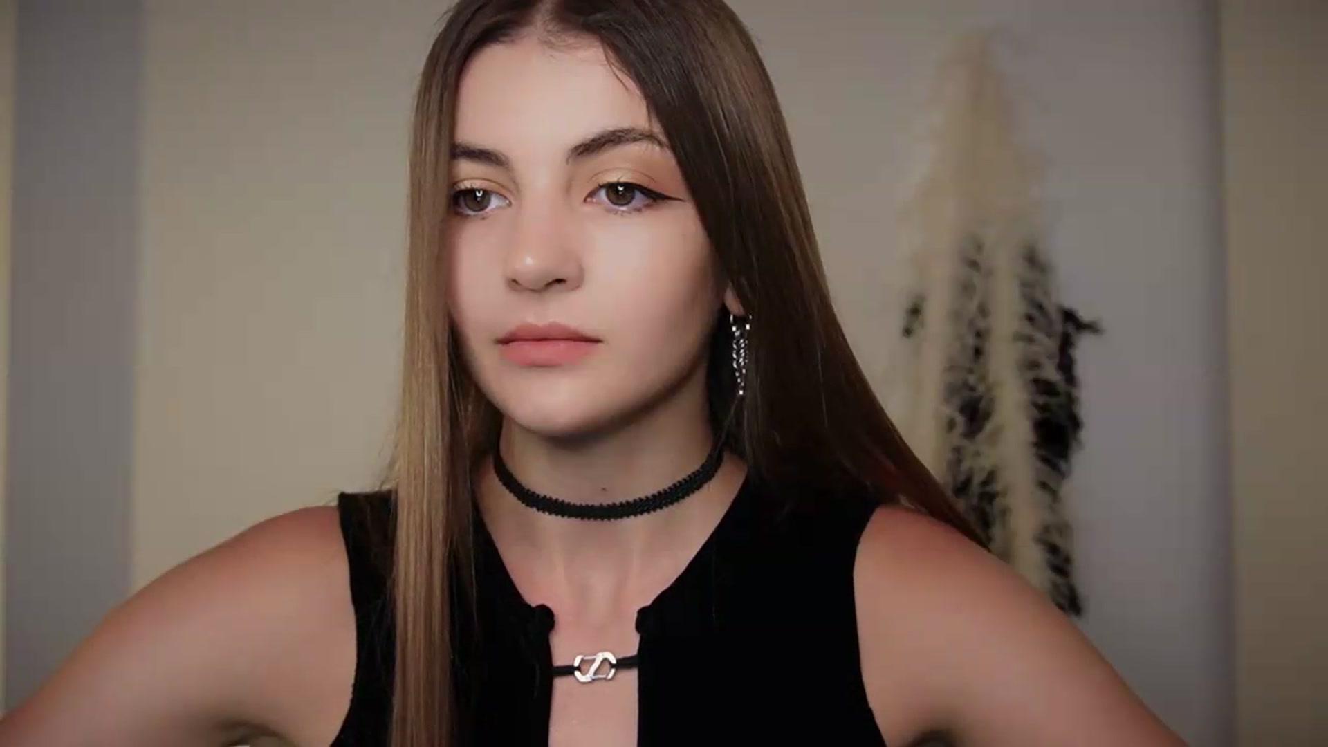 Gallery image thumbnail from HelelGretta's myfreecams stream on, 06/30/2026, 23:28 image 9 of 20
