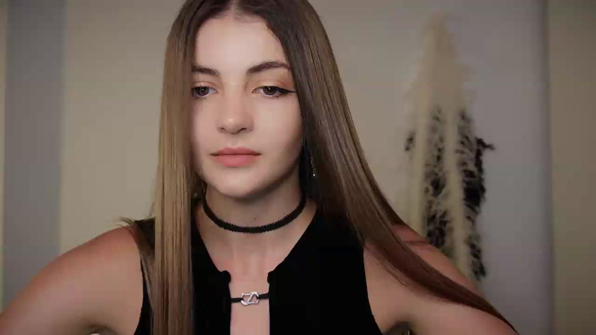 Gallery image thumbnail from HelelGretta's myfreecams stream on, 06/30/2026, 23:28 image 4 of 20