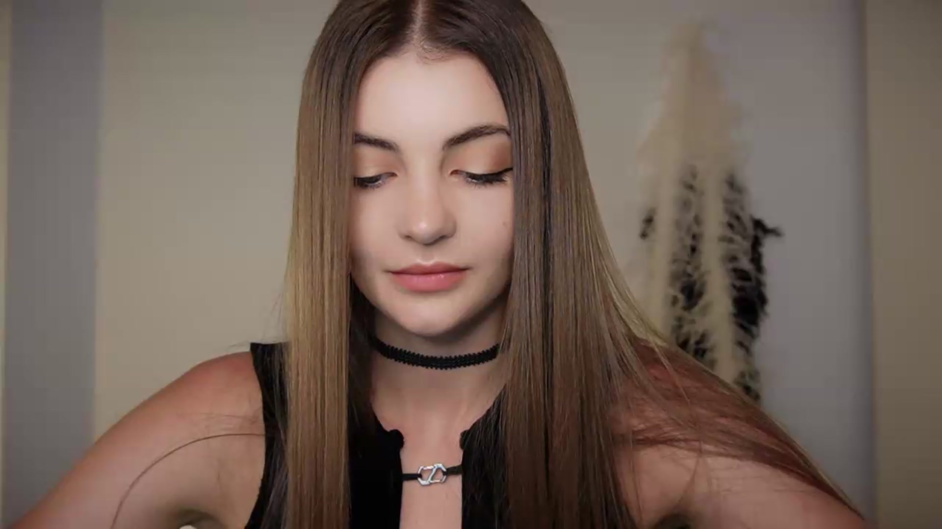 Gallery image thumbnail from HelelGretta's myfreecams stream on, 06/30/2026, 23:28 image 18 of 20