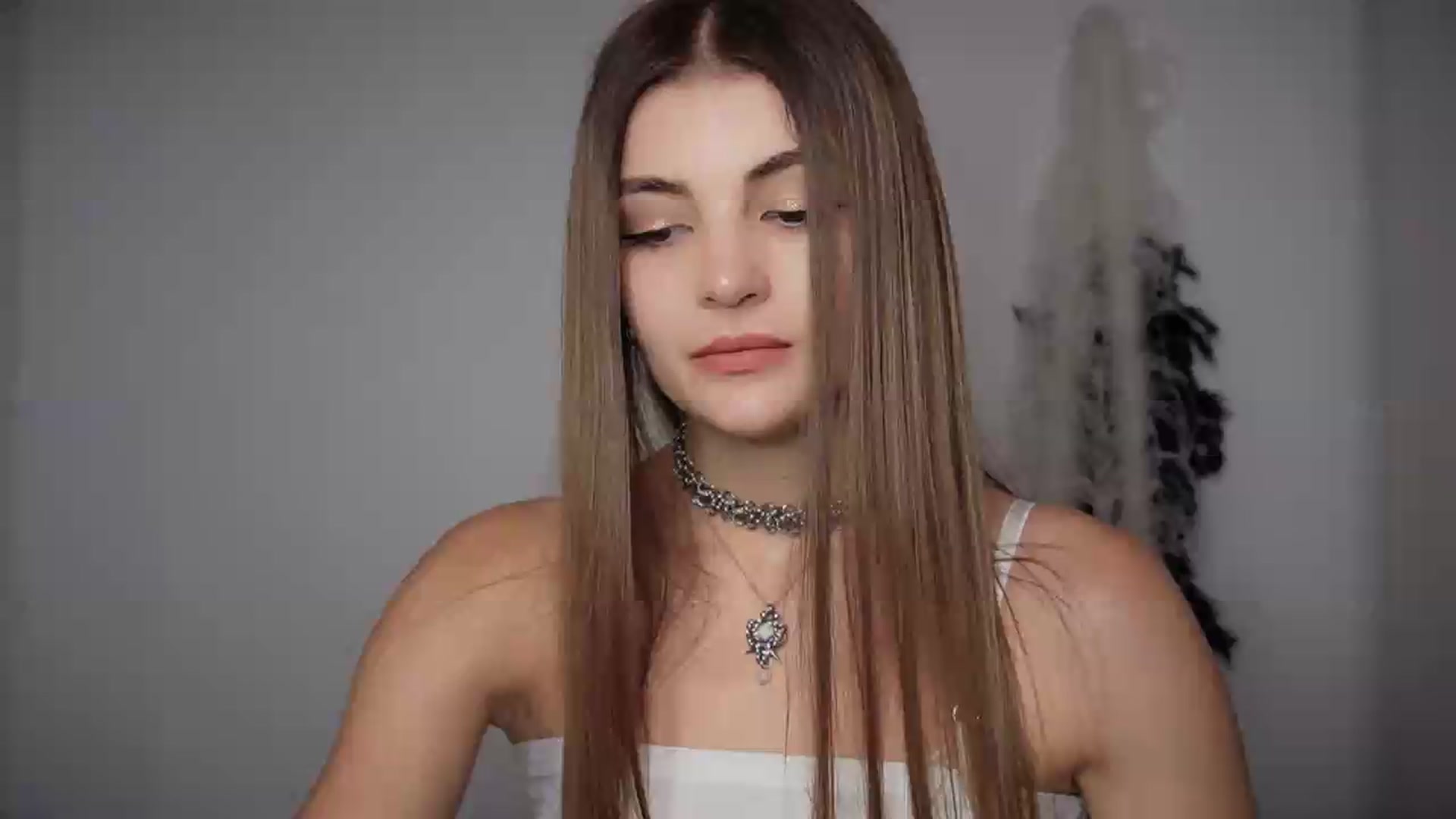 Gallery image thumbnail from HelelGretta's myfreecams stream on, 07/27/2026, 20:08 image 5 of 20
