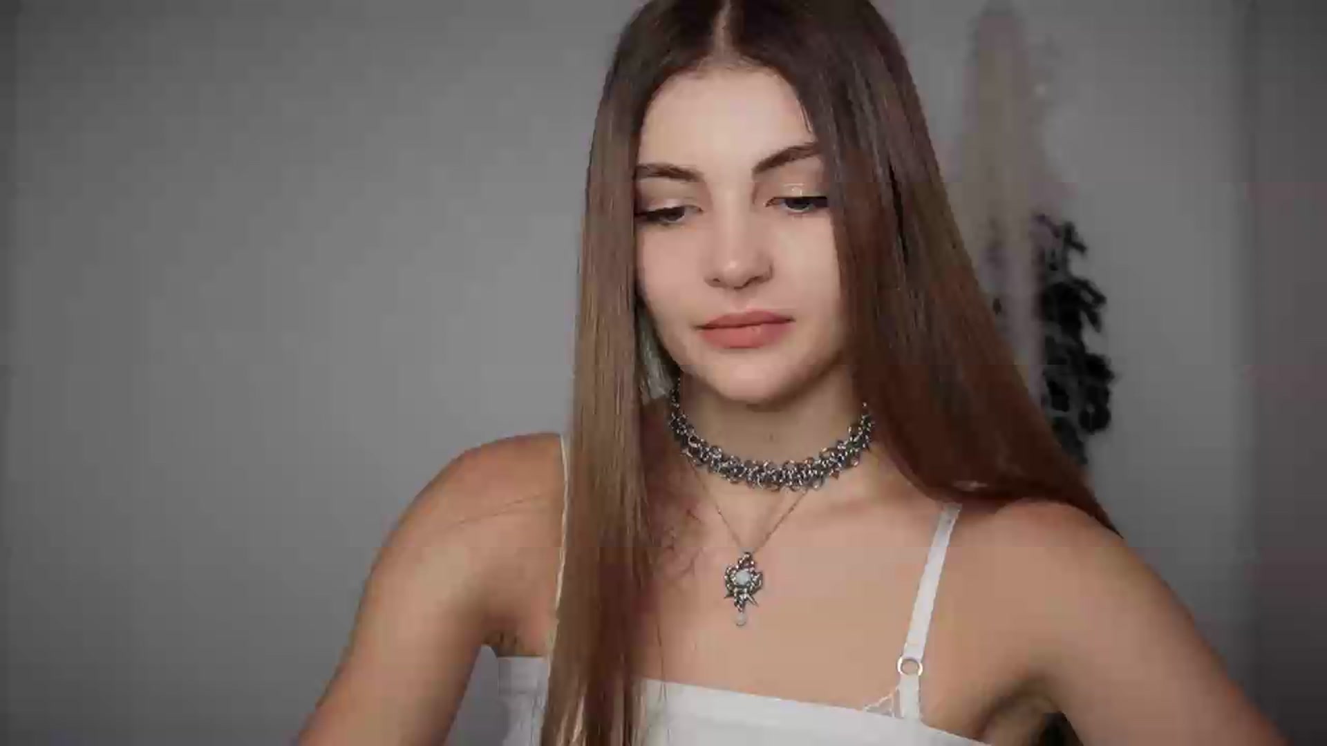 Gallery image thumbnail from HelelGretta's myfreecams stream on, 07/27/2026, 20:08 image 12 of 20