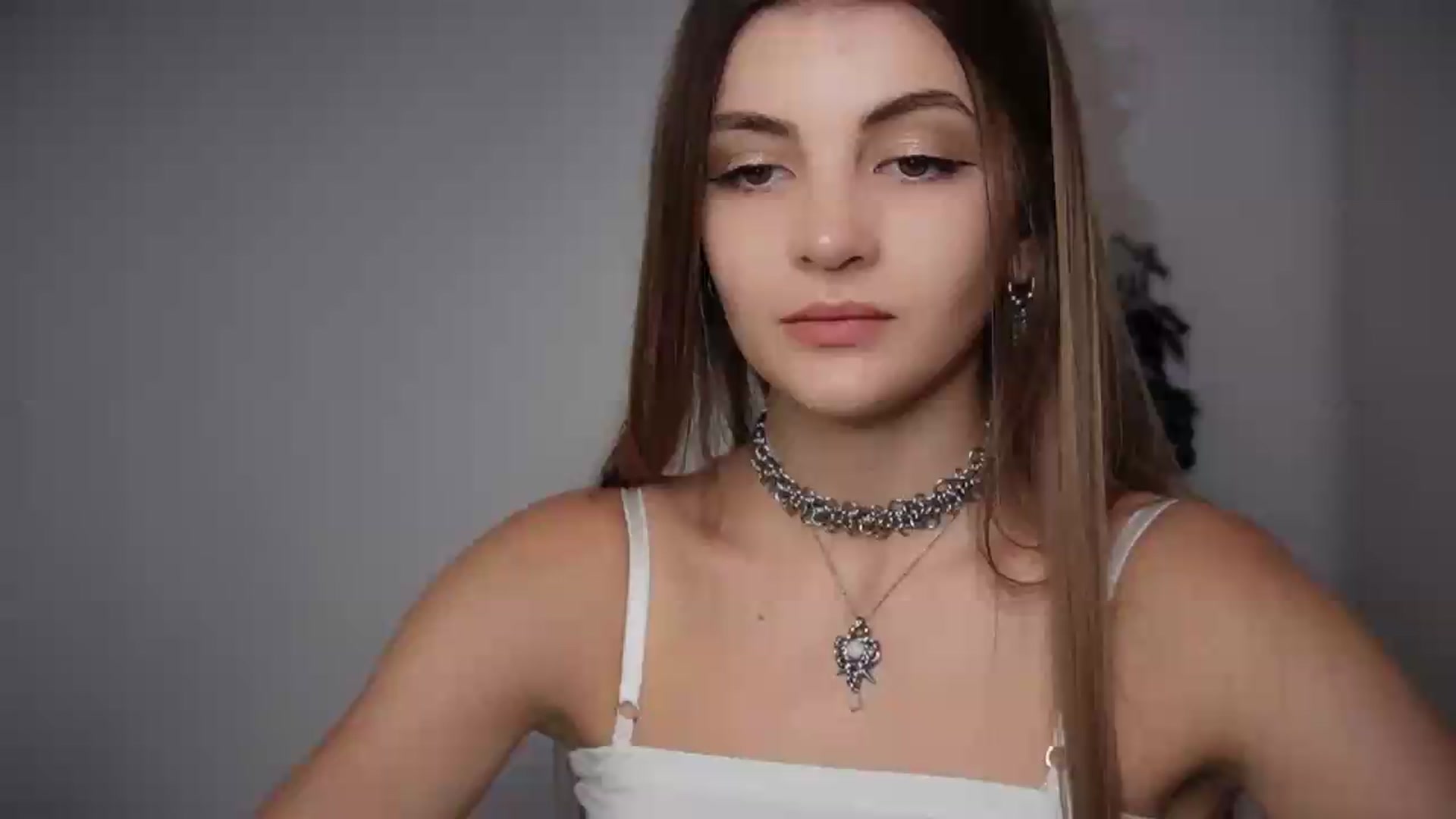 Gallery image thumbnail from HelelGretta's myfreecams stream on, 07/27/2026, 22:12 image 9 of 20
