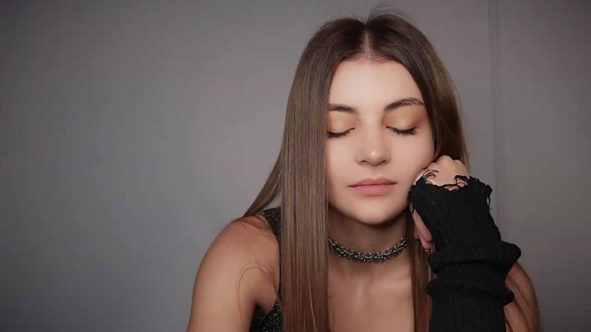 Gallery image thumbnail from HelelGretta's myfreecams stream on, 07/30/2026, 23:11 image 17 of 20