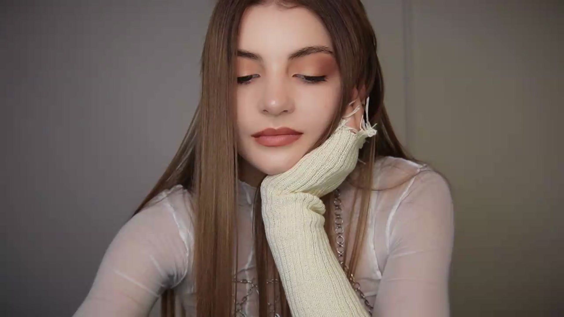 Gallery image thumbnail from HelelGretta's myfreecams stream on, 08/06/2026, 22:23 image 16 of 20