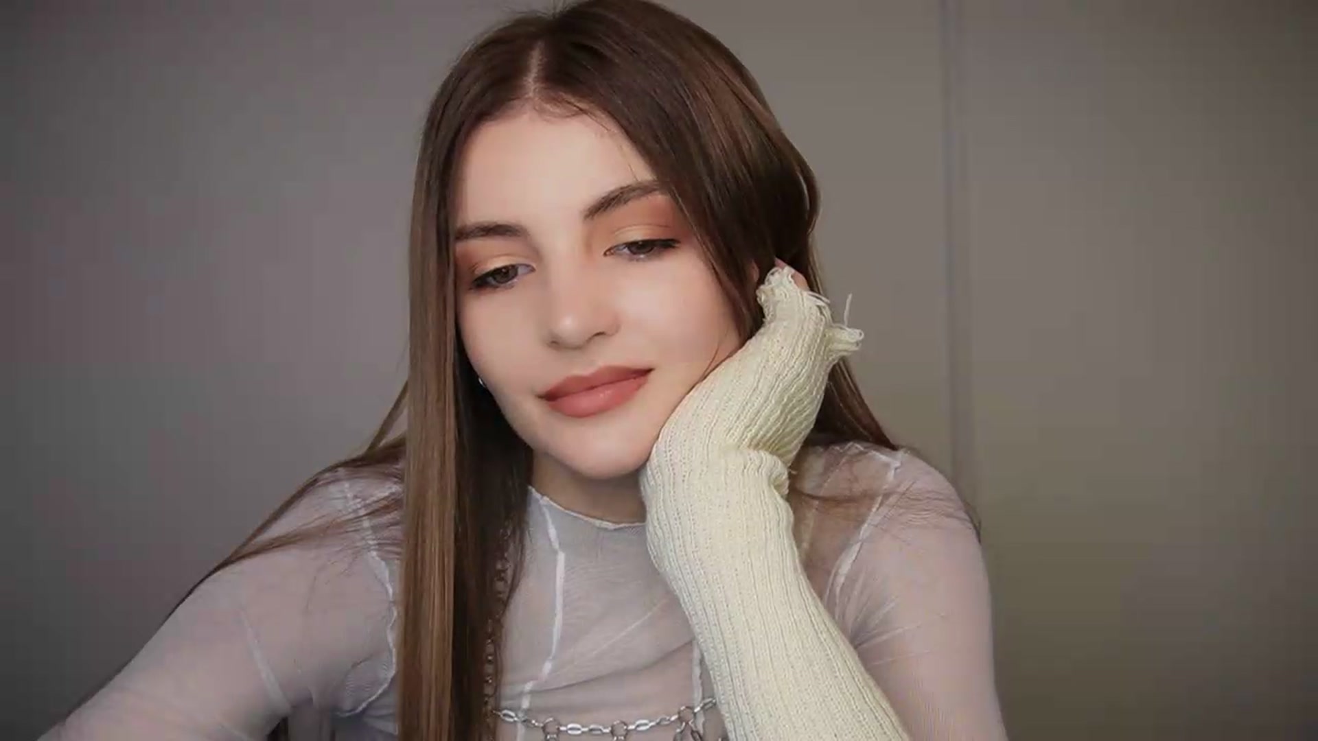 Gallery image thumbnail from HelelGretta's myfreecams stream on, 08/06/2026, 22:23 image 6 of 20